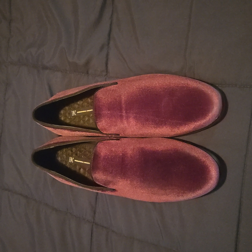 Purple velvety dress shoes